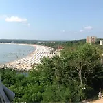 Del Mare Apartment *